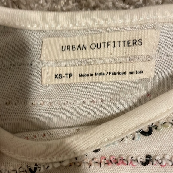 Urban Outfitters Tee XS - Picture 3 of 4